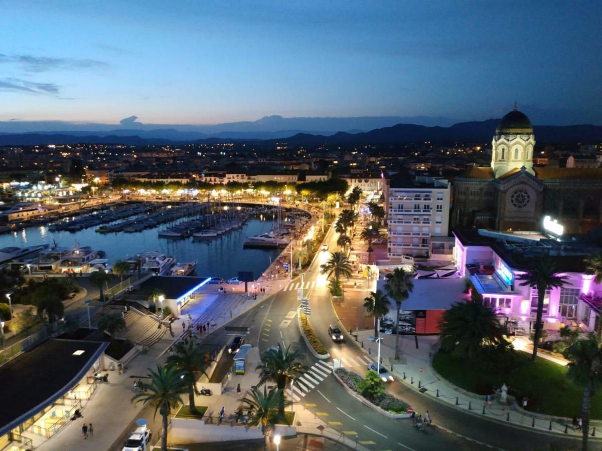 Au Coeur De Port Frejus - T2 30 M² - Tout A Pied Bagian luar foto