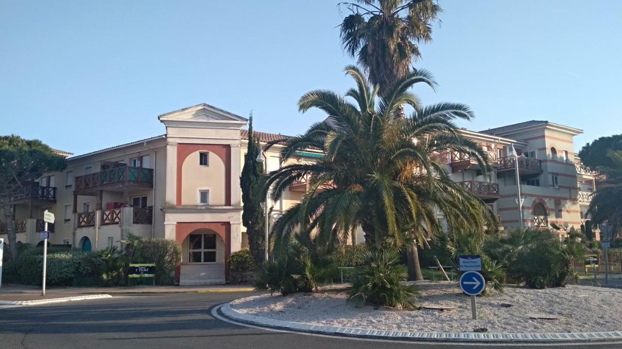 Au Coeur De Port Frejus - T2 30 M² - Tout A Pied Bagian luar foto